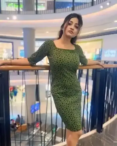 Call Girl Service in Parasia